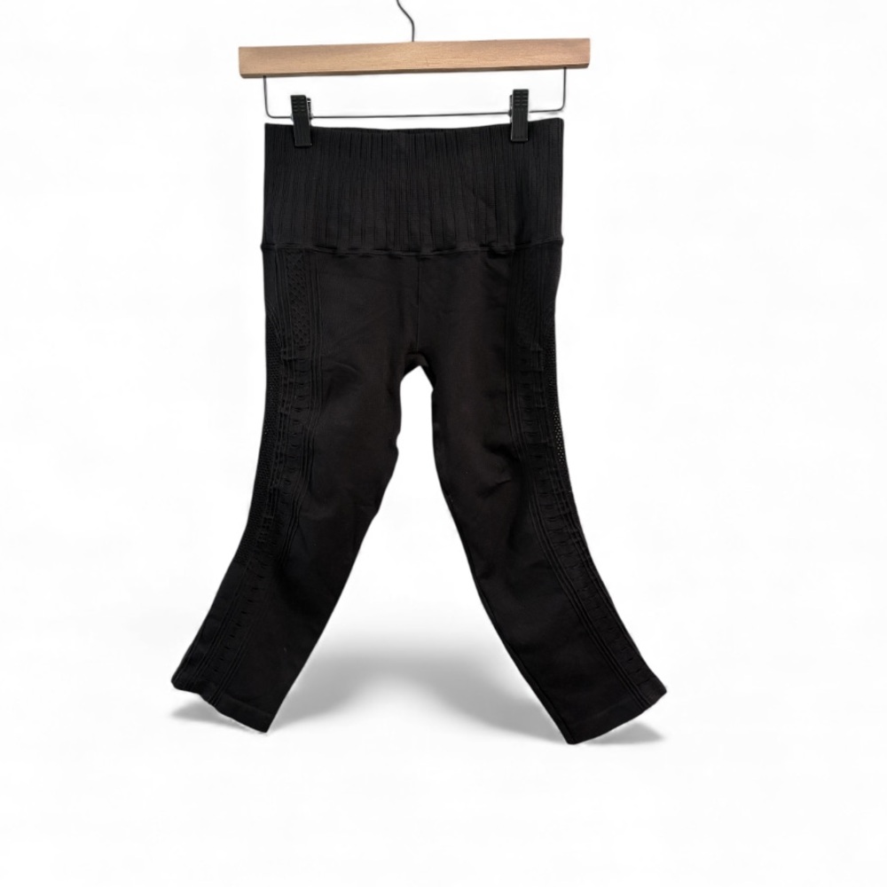 Nux Black Crop Compression Leggings- Size Small